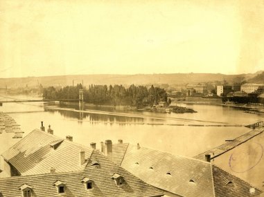 Střelecký ostrov ze Staroměstské mostecké věže 131008