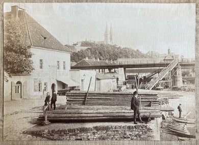 Podskalí s celnicí u břehu Vltavy 148004