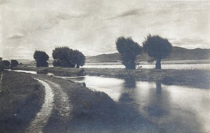 cesta podél řeky 249001