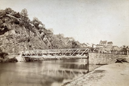 most přes Lužnici a klášter v Bechyni 157005